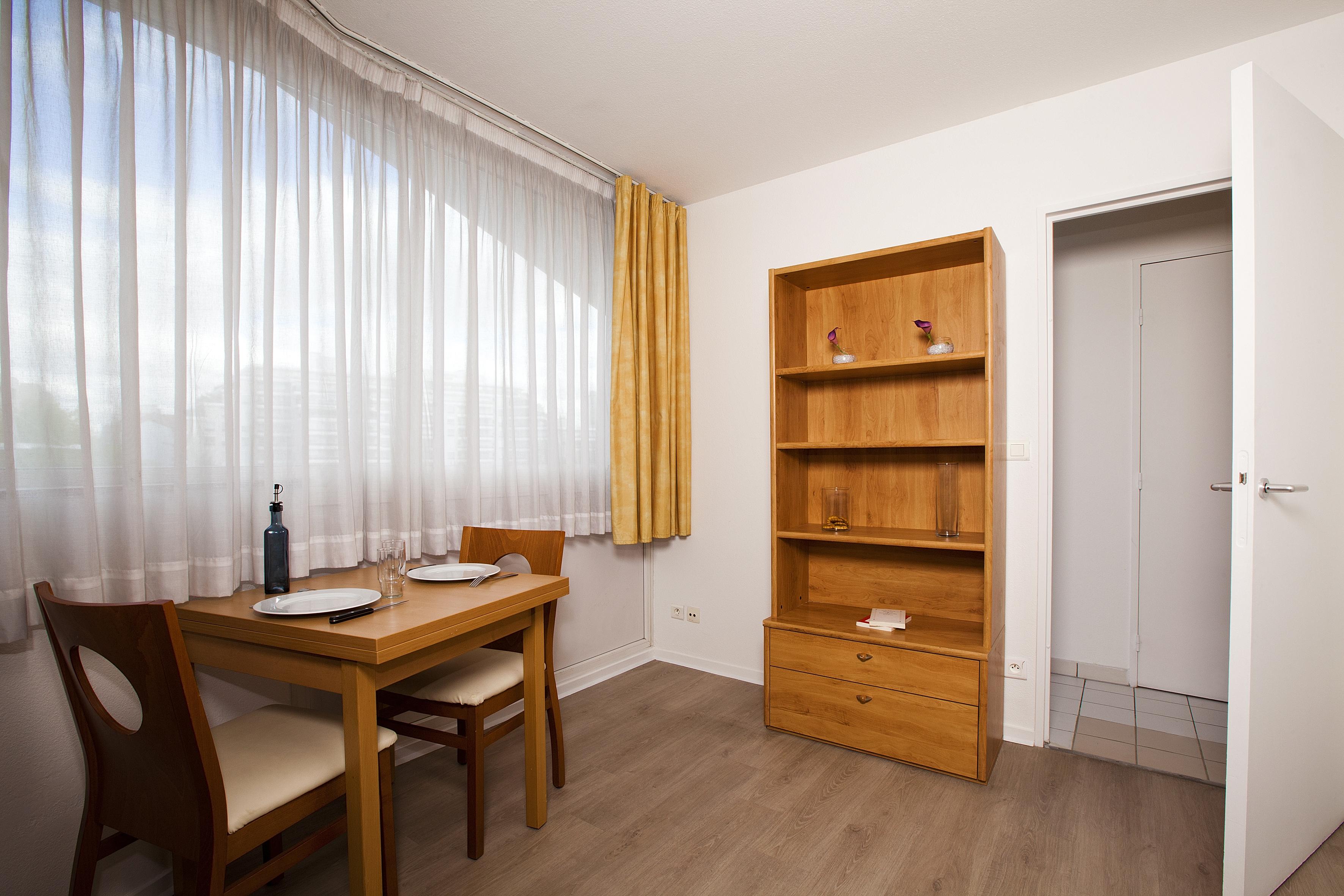 Séjours&affaires Saint Mandé Appart hôtel Montreuil (Seine-Saint-Denis)